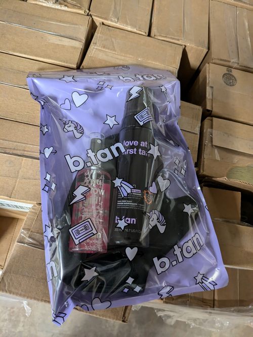 B. TAN – LOVE AT FIRST TAN + GIMME THE GLOW DOWN + MITT-KIT | 600 STÜCK | NEW | MADE IN USA | LAGER DE