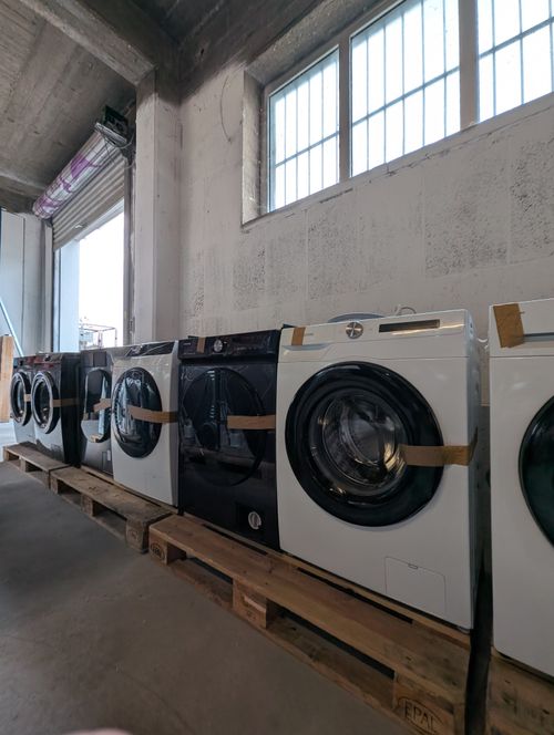 V2 - Samsung White goods Total items | Washing machines | Refrigerators | Microwaves | 75 pieces | EU