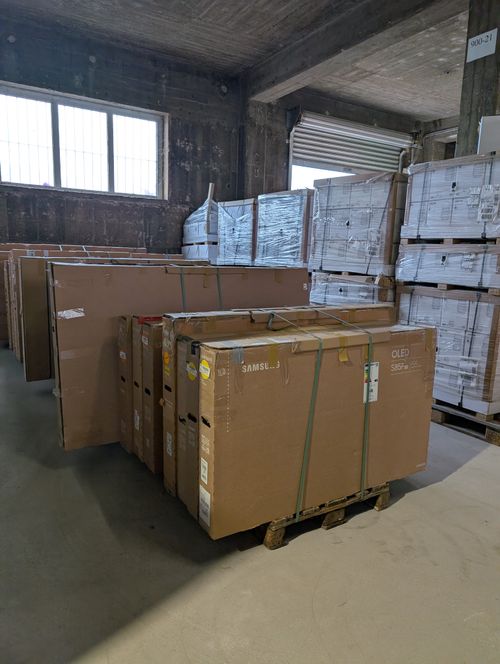V2 - Samsung Multimedia Total posts | TVs | QLED TVs | Soundbars | Monitors | Projector | 109 pieces | EU goods